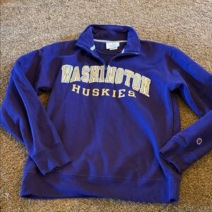 Women’s Champion University of Washington Huskies purple 1/4 zip sweatshirt sz M